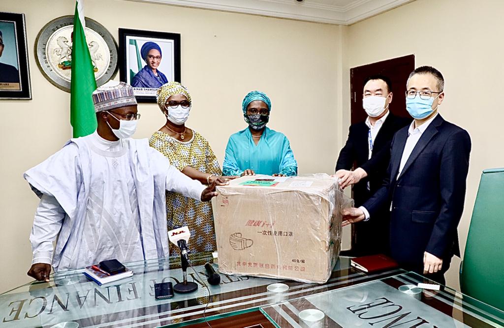 StarTimes Nigeria Donates 6,000 Facemasks To Nigeria 01